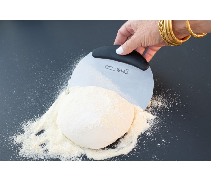 Spatule, patons, pizza, raclette, racloir, coupe patons