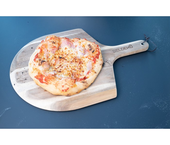 Planche à pizza, plateau à pizza, bois, massif, poignée