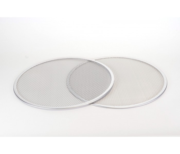 Grille pizza, étaler pate, refroidire, grille